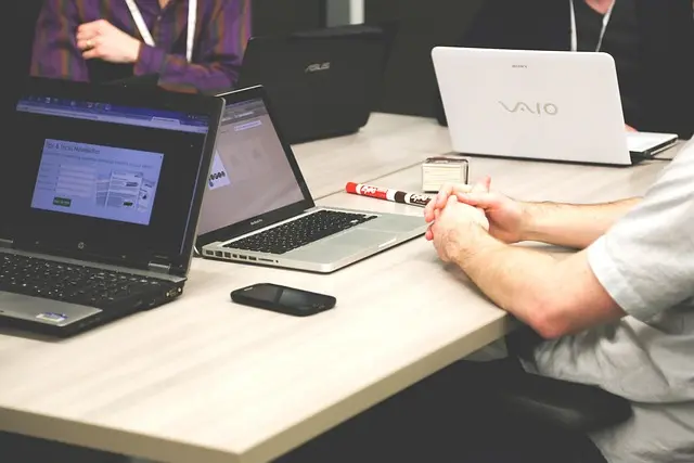 Les meilleurs outils pour gérer votre connectivité professionnelle