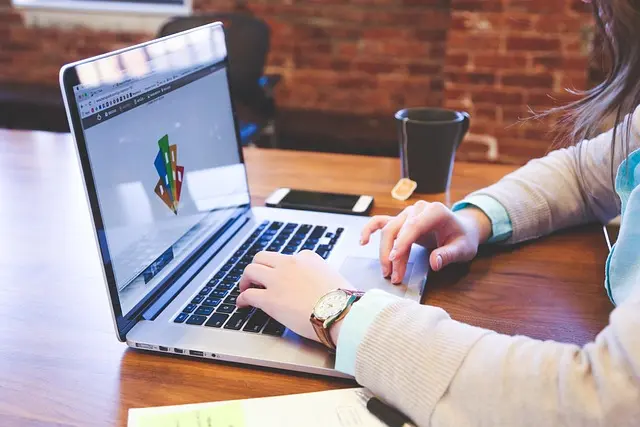 Les enjeux de la connectivité hybride en entreprise